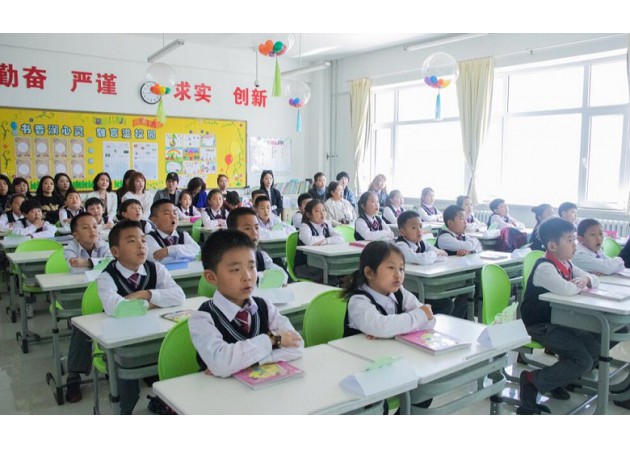 小学部“阅读悦美”教学开放活动