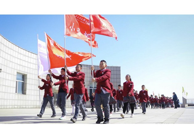 缅怀革命先烈，弘扬民族精神——记清明节我校塔山革命烈士陵园扫墓活动